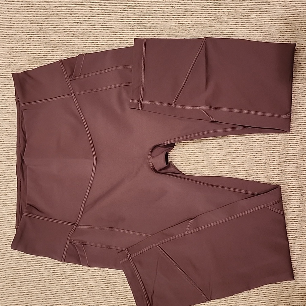 Lululemon All the Right Places Crop 10